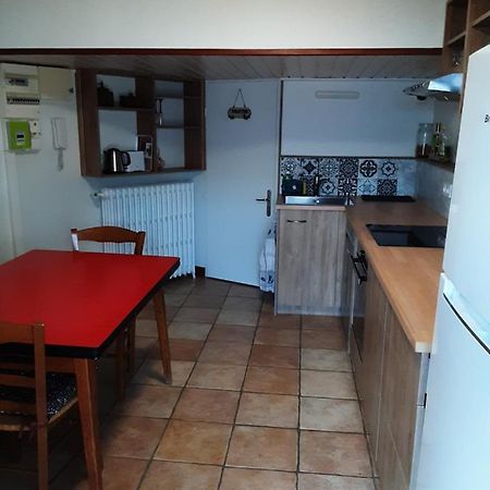 Apartament Gite De La Tour Plancherine Zewnętrze zdjęcie